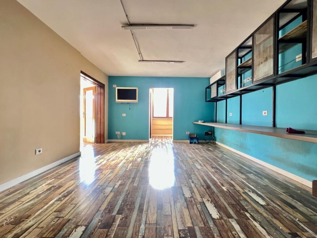 QIRA , AMBIENT MODERN ZYRASH -160m2, SHESHI WILLSON