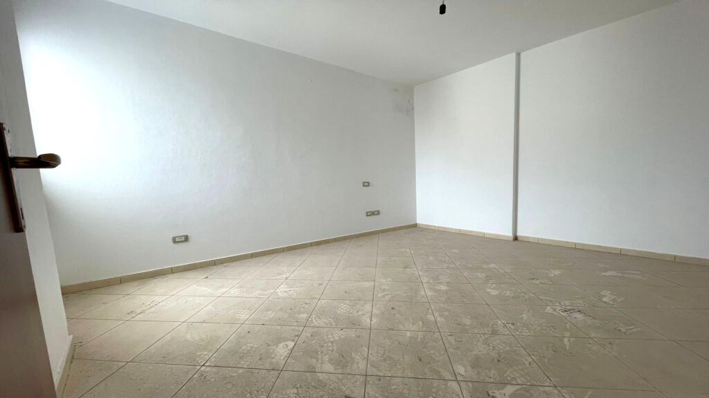 Shitet Apartament 1+1 Me Ashensor