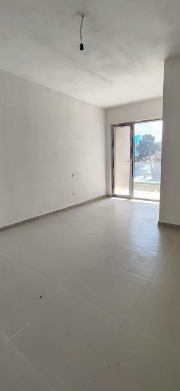 🏡 Shitet Apartament 2+1 në Golem – Ndërtim i Ri