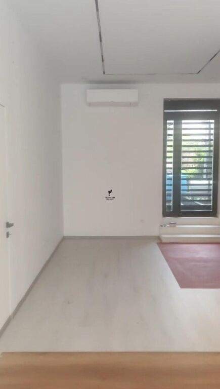 OFFICE FOR RENT 110 M2 BLLOK 260,000 LEKE FH-66665
