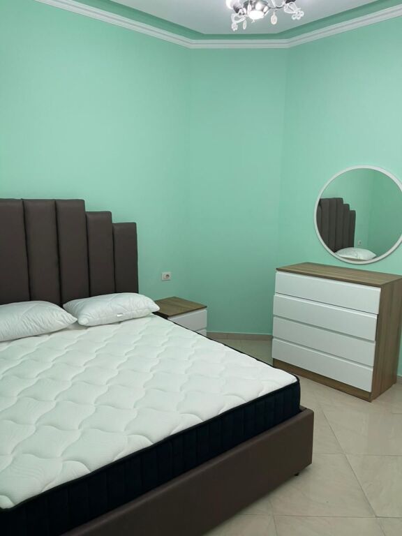 🏡 JEPET ME QERA APARTAMENT 1+1 – RRUGA E SARAÇEVE (QENDËR)
