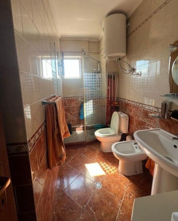 For sale, 2+1 Apartment, Paris Commune, Tirana