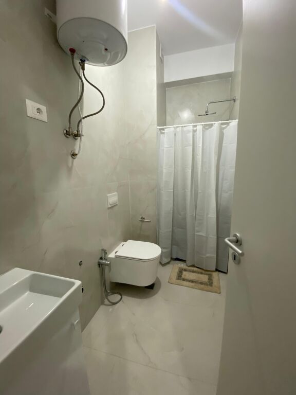 Apartament me qera – Rezidenca Kadiu,Ali Demi