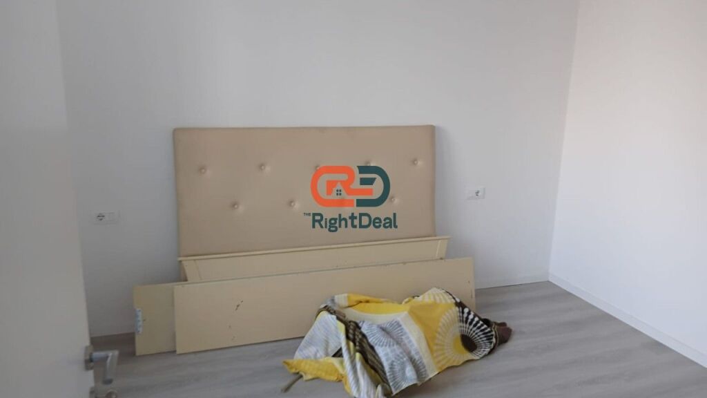 Tek "E-88" Prane Kupoles, Laprake Jepet Me Qira Apartamenti 1+1+Post Parkimi, Ideale Per Banim!!!
