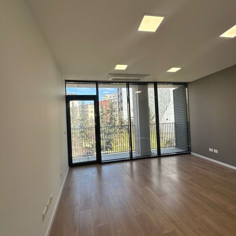 📌 Jepet Ambient Zyre me Qira – Lake View, pranë Liqenit Artificial 📍