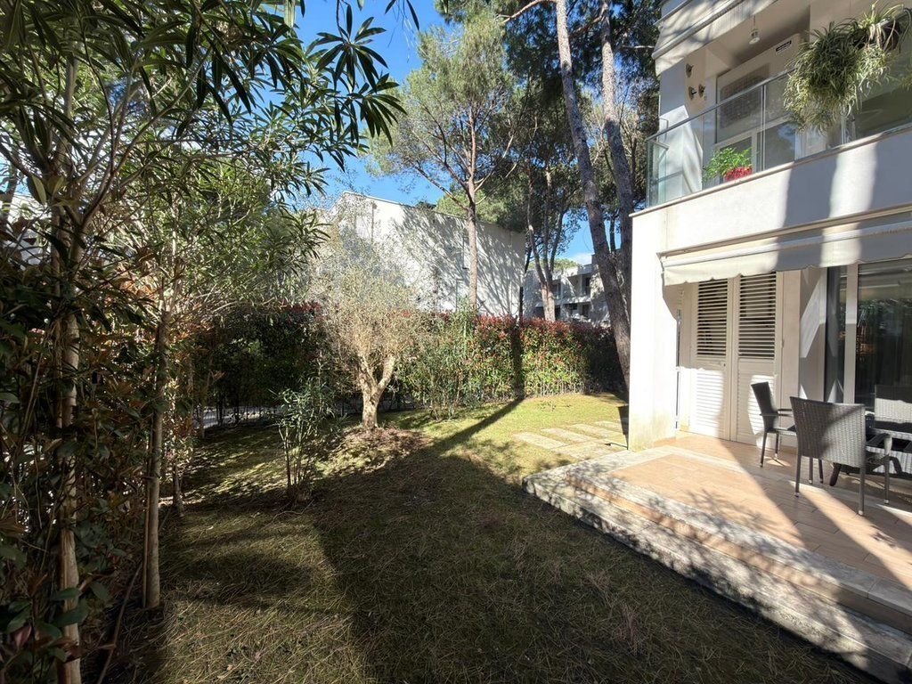 San Pietro Residence, Apartment 2+1 with private yard 203 m²