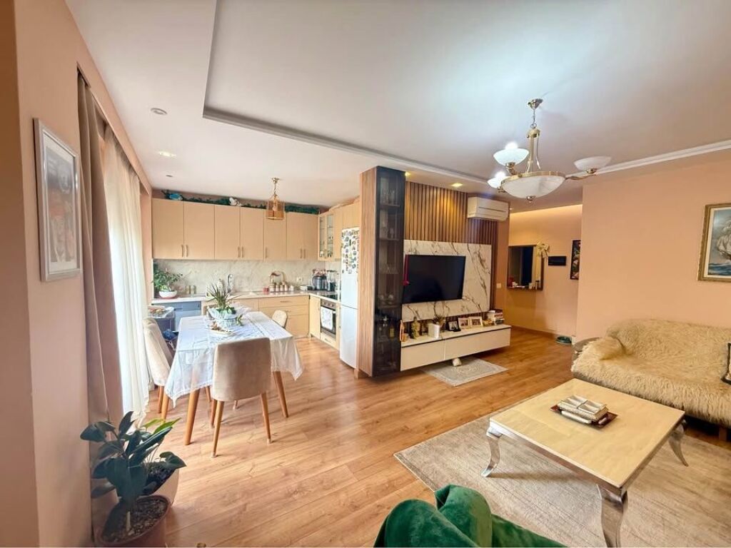 Apartament 3+1, Selite e Vjeter!