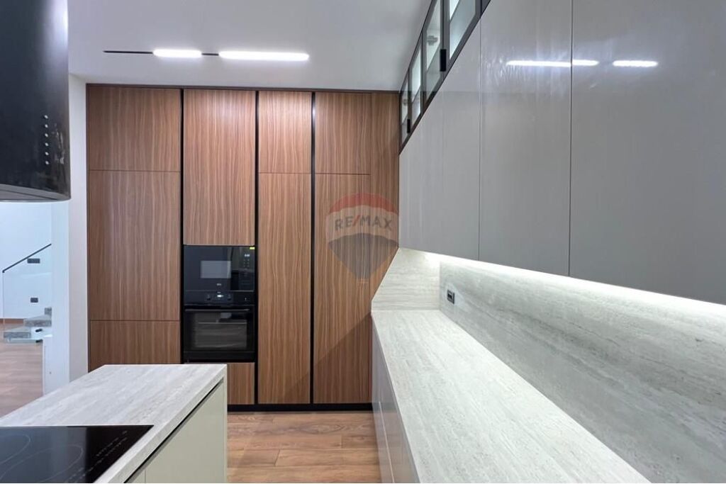 Villa - In Affitto - Vilat Forest, Tirana