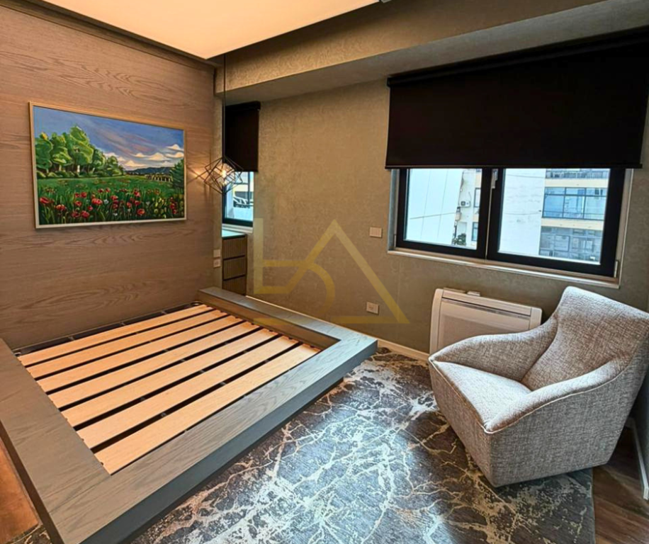 Shitet Apartament Luksoz – Ambassador 3, pranë Air Albania Stadium