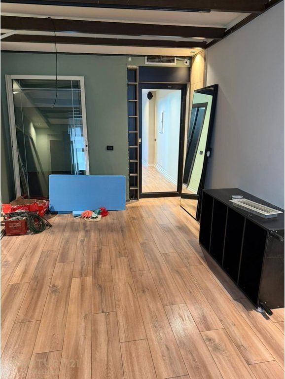 Office For Rent in Dry Lake, Tirana - 1100€ | 170 m²