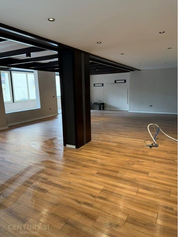 Office For Rent in Dry Lake, Tirana - 1100€ | 170 m²