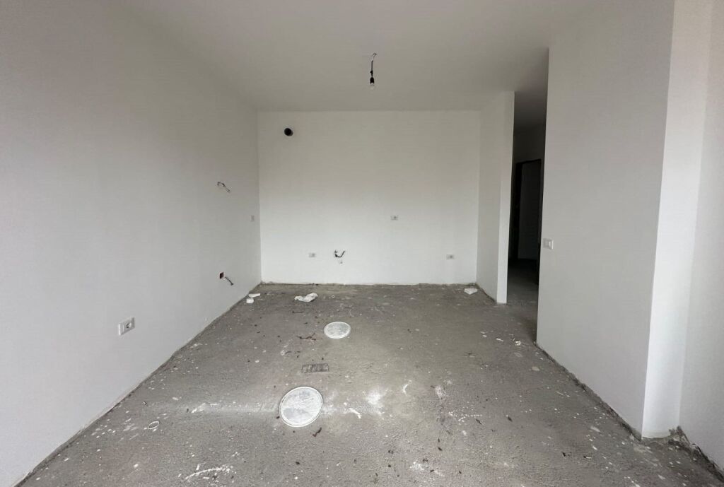 🏢 Shitet Apartament 2+1 – Kompleksi Mirabella, Xhamllik
