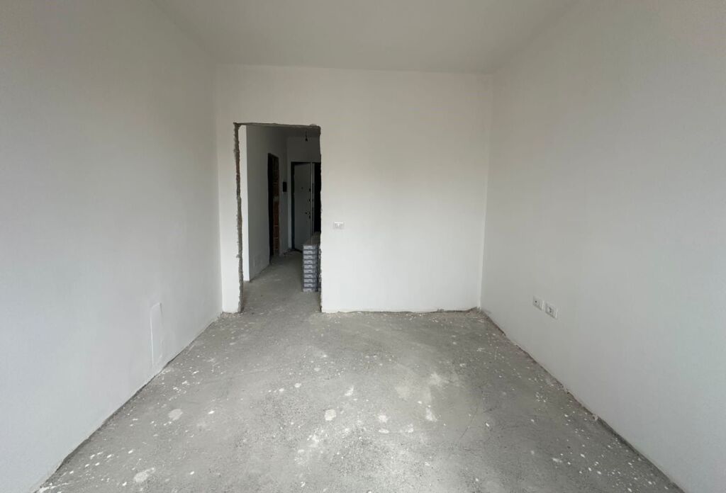 🏢 Shitet Apartament 2+1 – Kompleksi Mirabella, Xhamllik