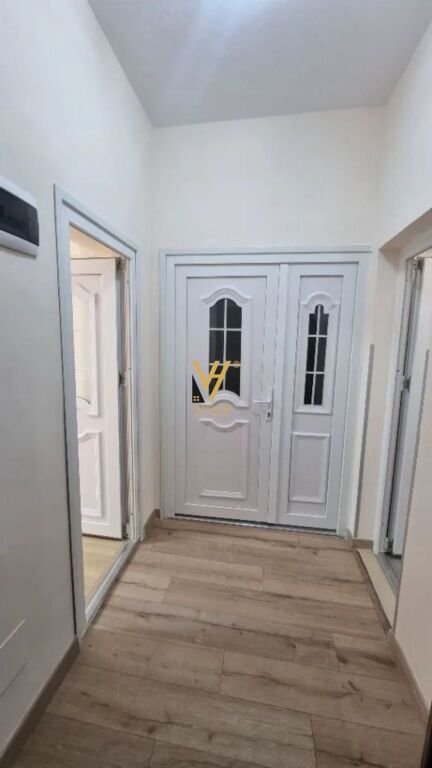 BUSINESS PREMISES 50 M2 FOR RENT AT MINE PEZA 700 EURO
