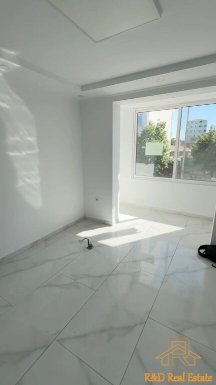 🏢 Apartment 1+1 for rent – Dibra Street (near Pharmacy 10)