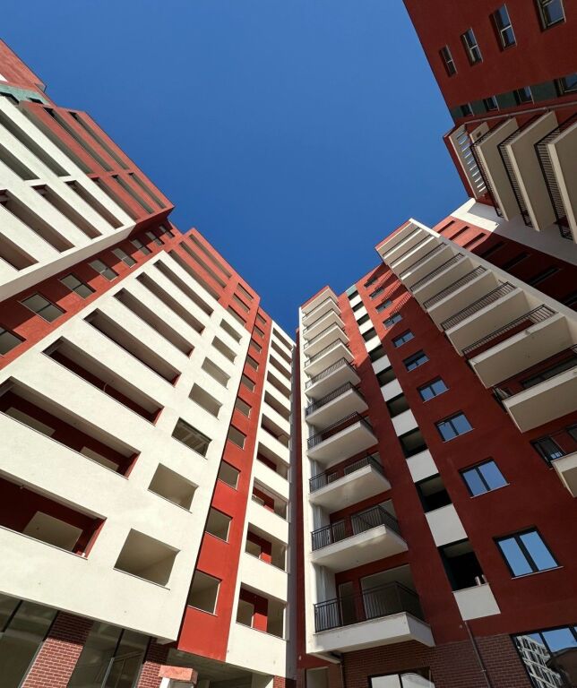 🏢 Shitet Apartament 2+1 – Kompleksi Mirabella, Xhamllik