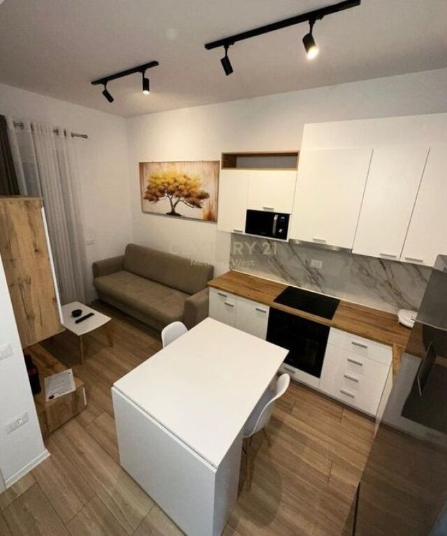Apartament ne shitje 1+1+Post Parkimi, Ali Demi - Mangalemi