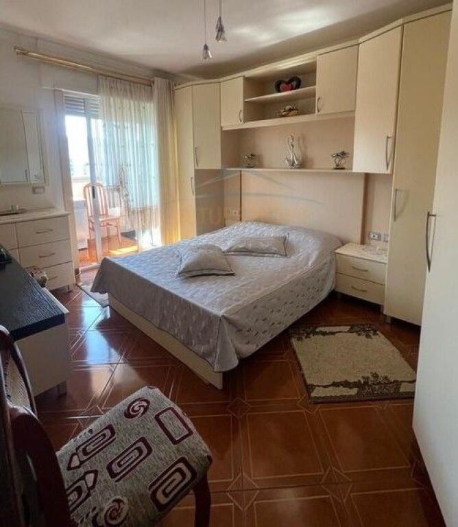 For sale, 2+1 Apartment, Paris Commune, Tirana