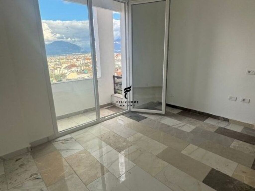 VENDESI APPARTAMENTO 2+1+2 KAMEZ 144.000 EURO FH-66702