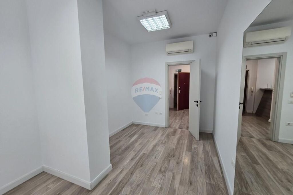 Office - For Rent - Kika 2, Tirana