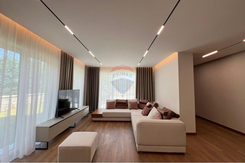 Villa - In Affitto - Vilat Forest, Tirana