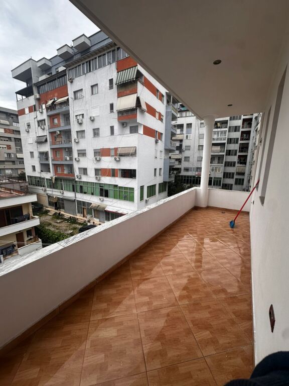 🏡 Shtëpi me qera 1+1 – Astir (përballë Vila L)