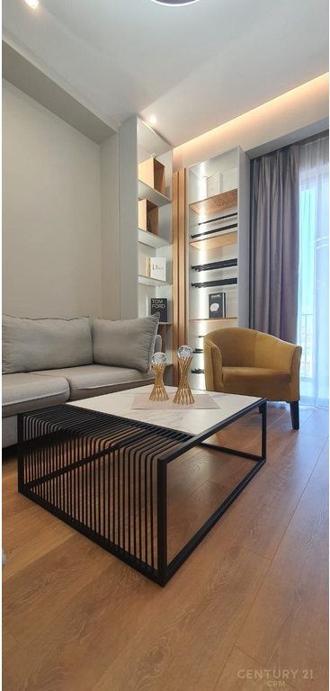GARDEN BUILDING JAPIM ME QIRA APARTAMENT LUKSOZ 1+1 + POST PARKIMI