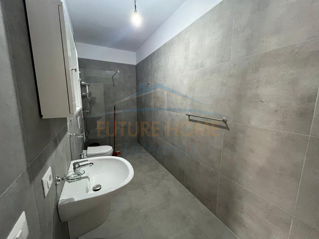 Qera, Apartament 2+1+2, Kompleksi Univers City, Tiranë.