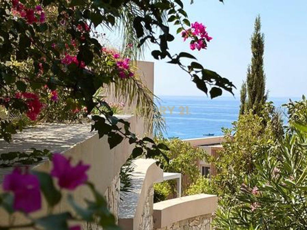VILLA FOR SALE IN GREEN COAST, PALASË!!