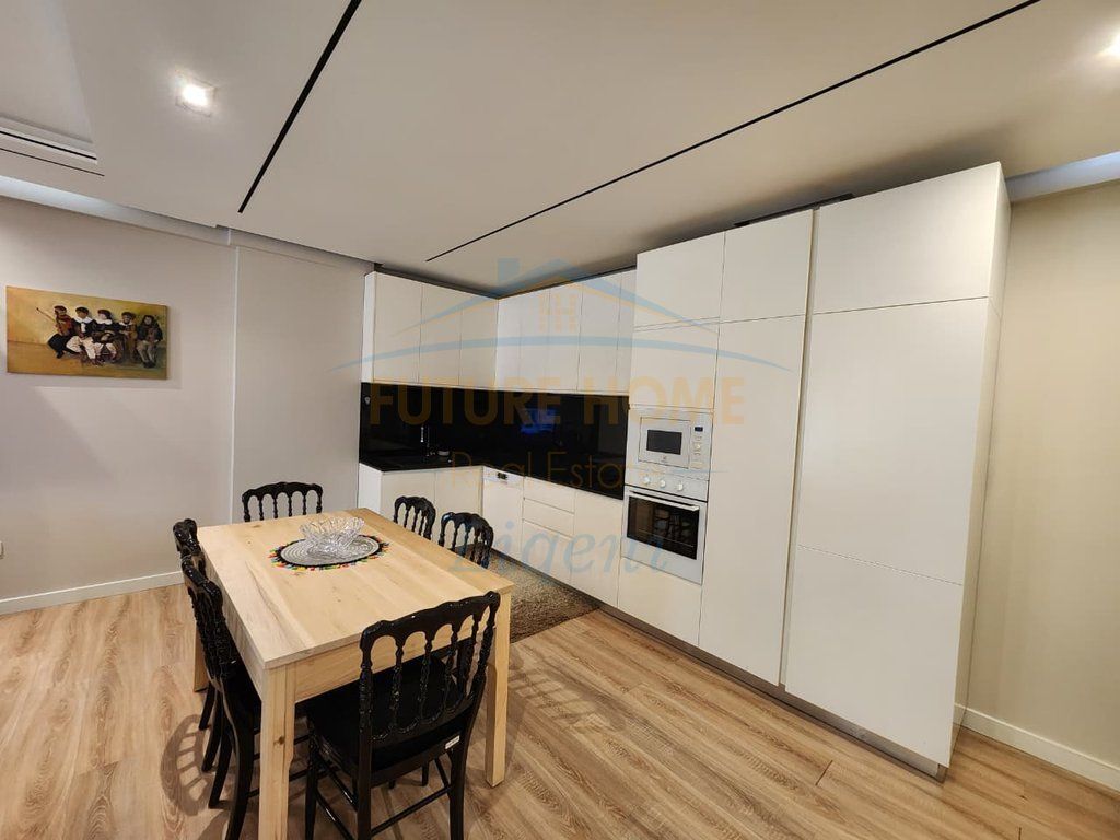 Qira, Apartament 2+1+ Post Parkimi, Rruga e Kosovarëve, Tiranë.