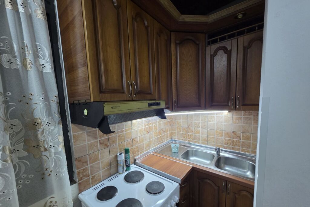 🏡 JEPET ME QERA APARTAMENT 1+1 – VARRI I BAMIT