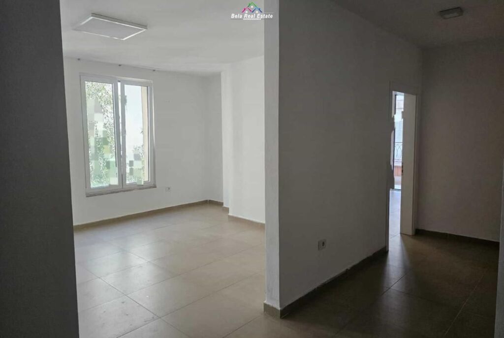 Ufficio In Affitto 1+1 Vicino alla Strada di Elbasan ( ID BZ2878) Tirana