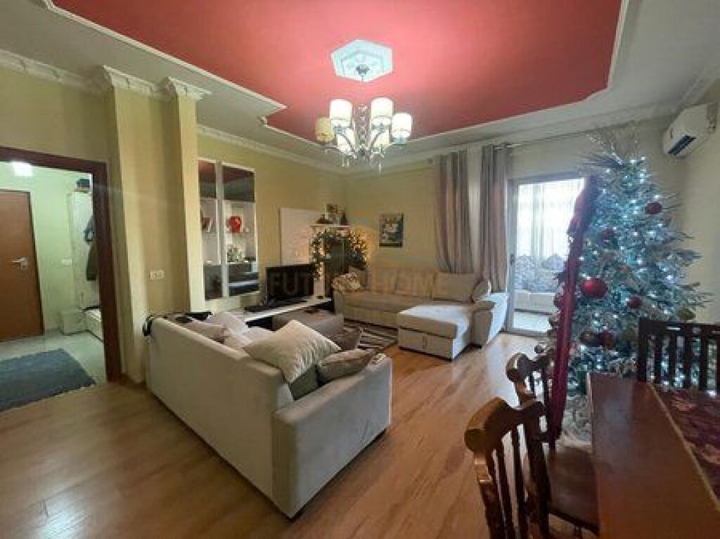 Shitet, Apartament 2+1, Ministria e Jashtme