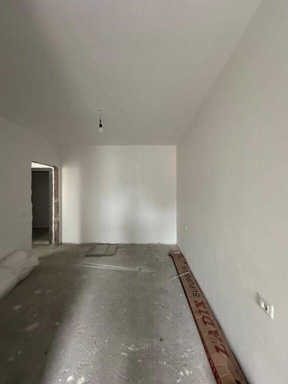 APARTAMENT 2+1 PER SHITJE NE XHAMLLIK