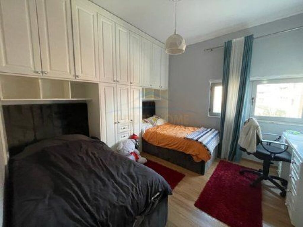Shitet, Apartament 2+1, Ministria e Jashtme
