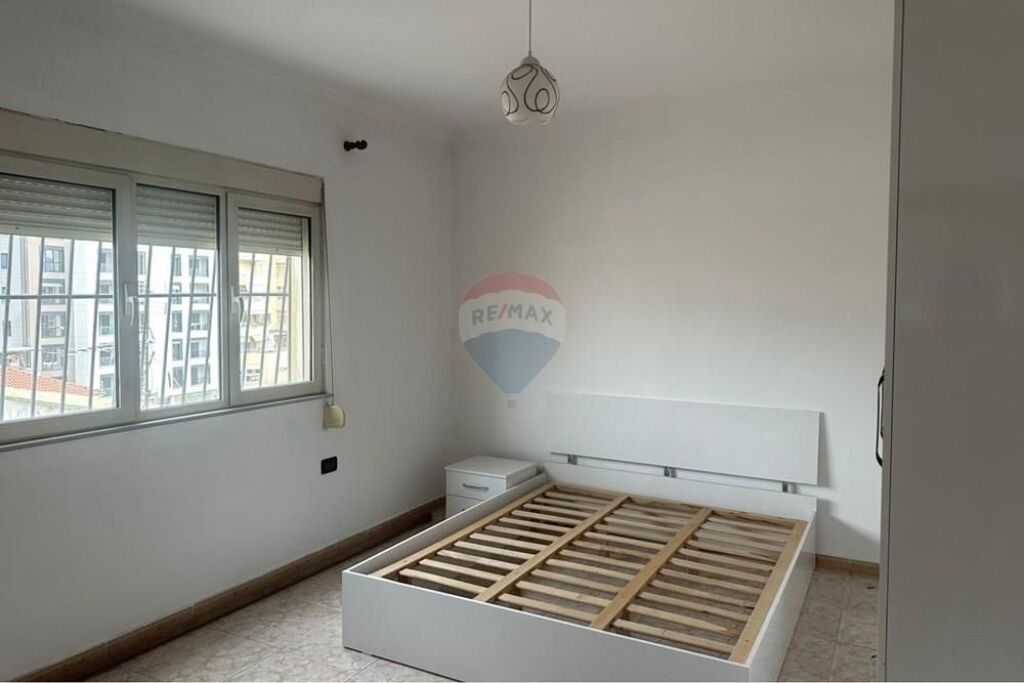 Apartment 3+1 for rent Pazari Ri