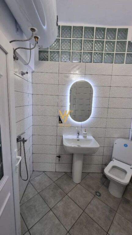 BUSINESS PREMISES 50 M2 FOR RENT AT MINE PEZA 700 EURO