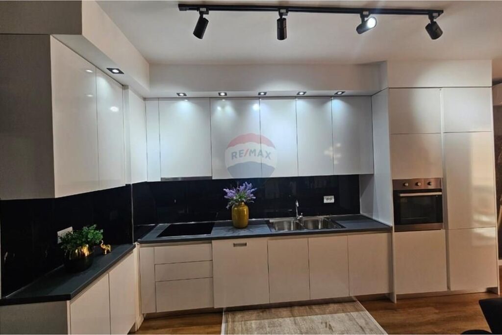 Apartament 1+1 per qira tek 21 Dhjetori