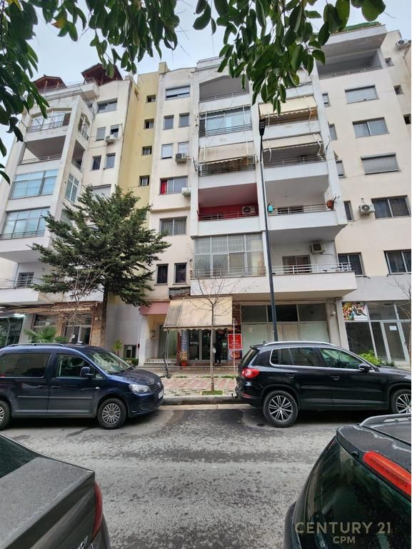 Apartament 1+1 Për Shitje në Fresku