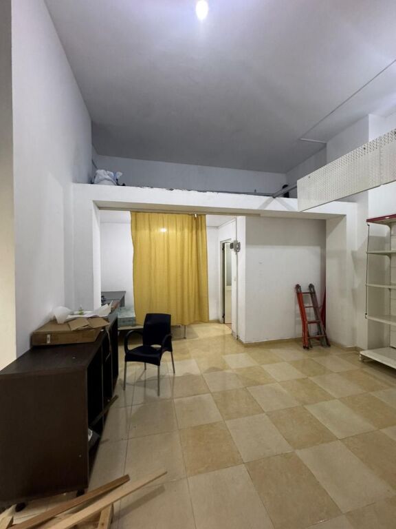 Shop for rent, Astir!
