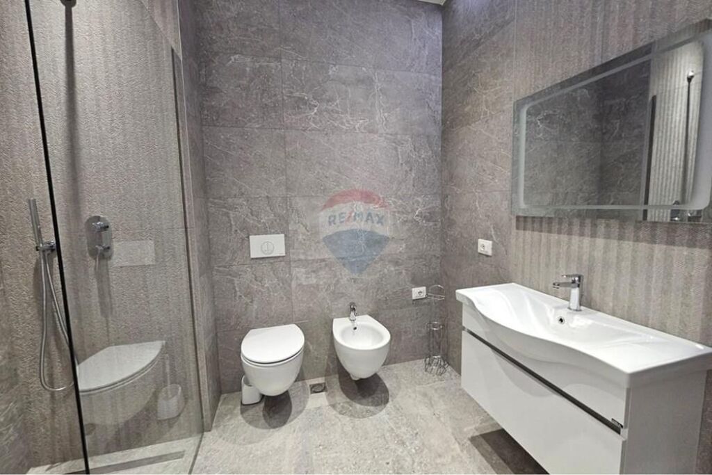 Apartament 2+1 per qira tek rruga e Elbasanit!