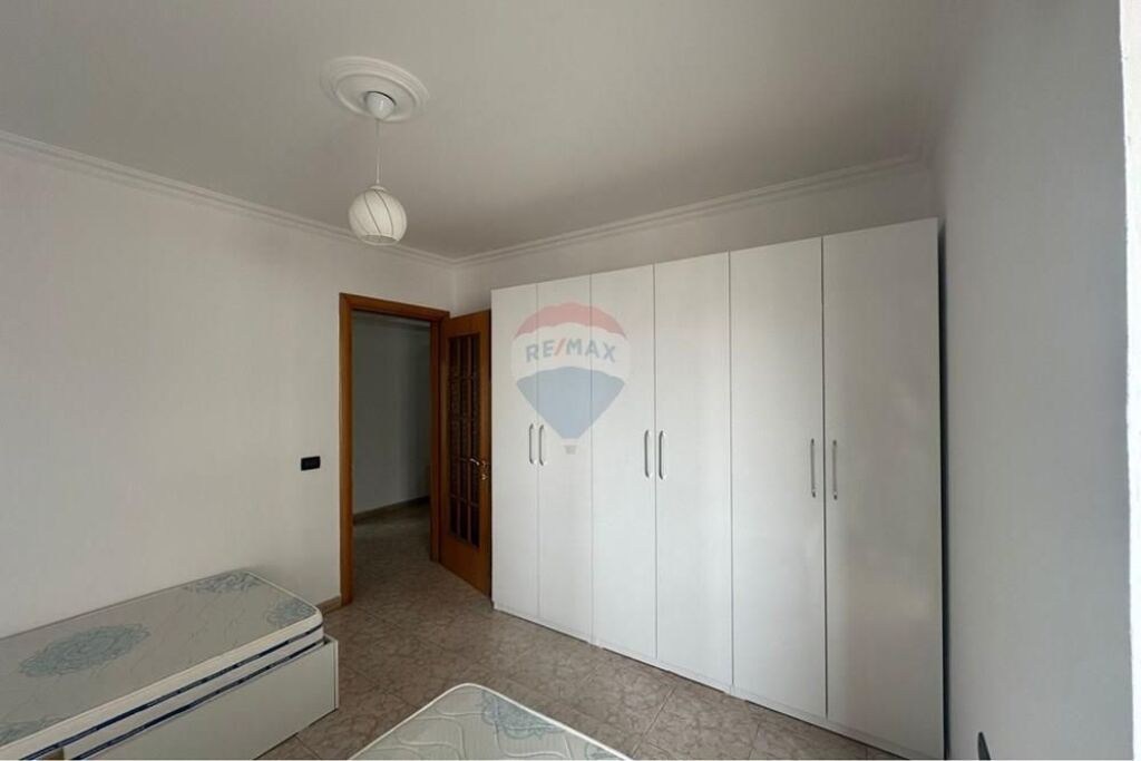 Apartment 3+1 for rent Pazari Ri
