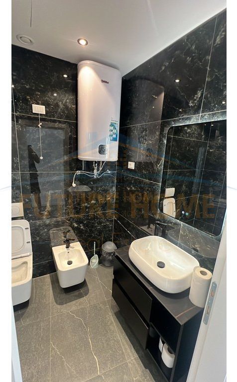 Qera, Apartament 2+1+2+Post Parkimi ,Lake View Residence