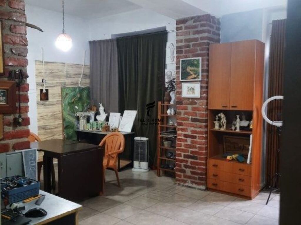 DYQAN ME QERA 75 M2 SHALLVARET 1.000 EURO FH-66724