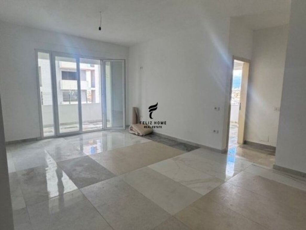 VENDESI APPARTAMENTO 2+1+2 KAMEZ 144.000 EURO FH-66702