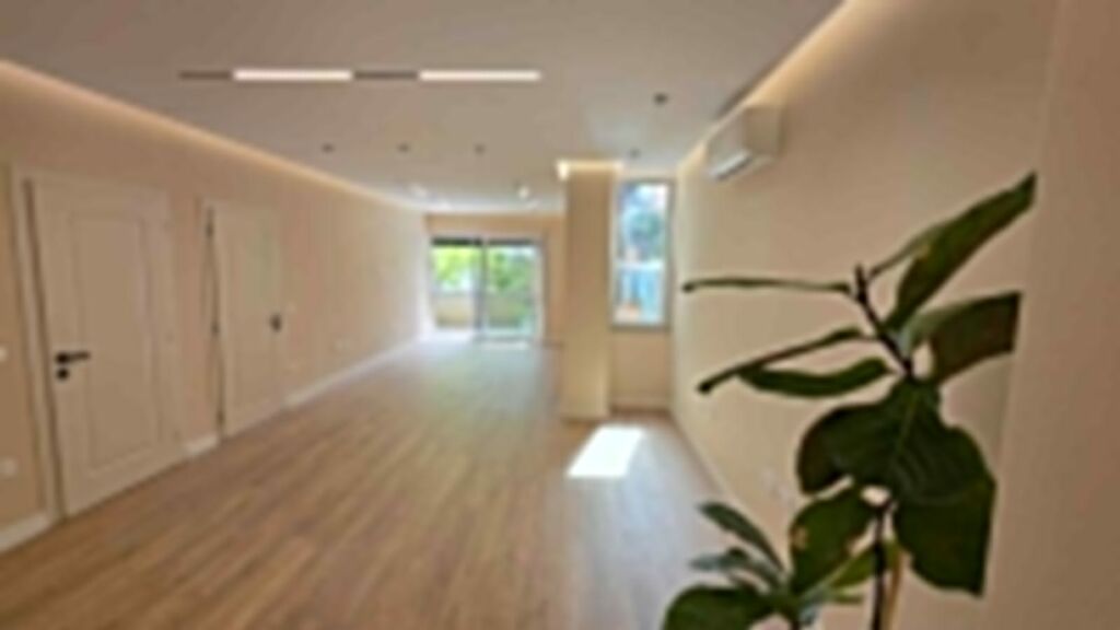 Premises for rent at Coin