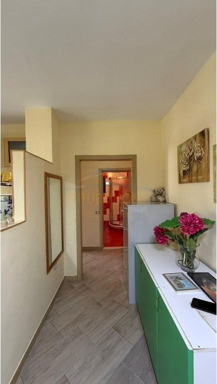 Qera, Apartament 1+1, Fresk, Tiranë.