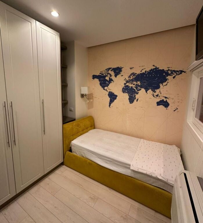 Jepet me qera apartament 2+1 tek Ambasador 3 + Gaderob