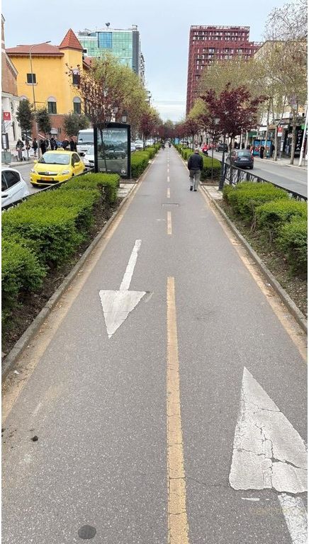 OFFICE FOR SALE NEXT TO KAVAJA ROAD!
