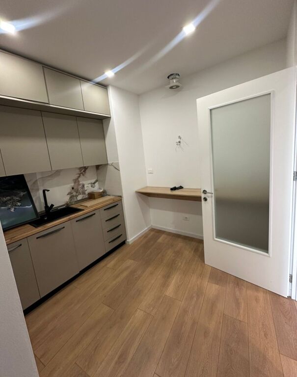 📌 Ambient zyre me qira te Lake View